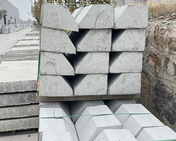 預(yù)制礦井腳踏石